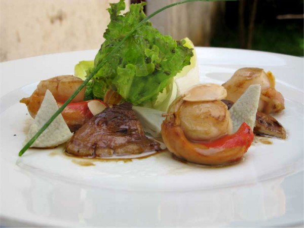 Salada Verde com vieiras, Shitake e Alcachofras